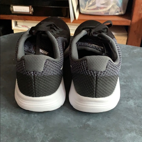 Nike Shoes - Picture 3 of 5